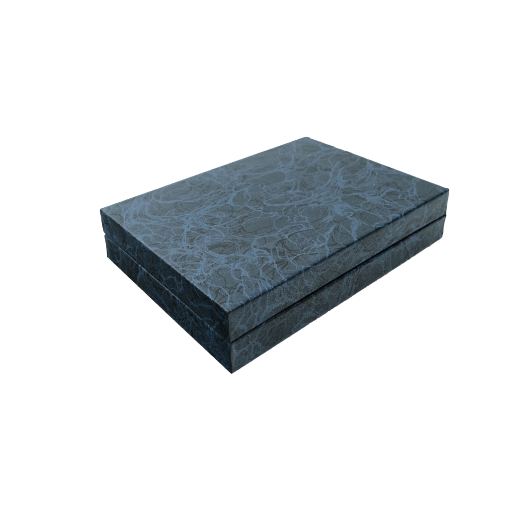 تشيتينر - صندوق طقم متوسط ​​الحجم مغطى بالجلد 13 × 18 سم