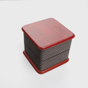 إيديز - أصفاد خشبية مغطاة بالجلد وسوار وصندوق ساعة 11 × 11 سم